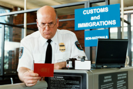 Immigration officer port of entry dv2073044
