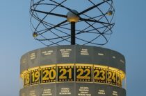 US Visa Wait Times, World-Clock-Berlin